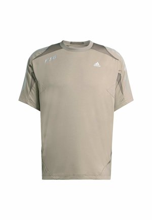 Khaki-farbenes Sport-T-Shirt aus leichtem Stoff, mit rundem Ausschnitt, kurzen Ärmeln und dezentem Branding auf der Vorderseite und den Schultern.