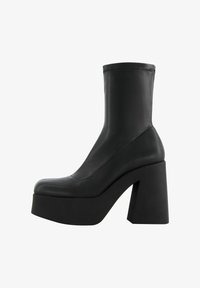 Bershka Stivaletti con tacco black/nero Zalando