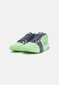 Nike Performance LEBRON WITNESS - Scarpe da basket - green/grey