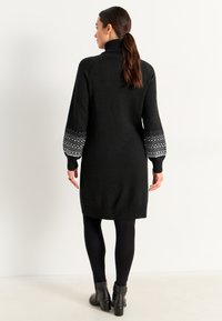 Cellbes of Sweden WITH PATTERNED SLEEVES - Neulemekko - black patterned