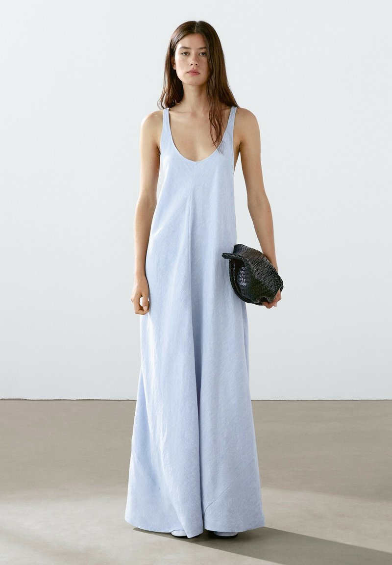 Massimo Dutti - LONG FLOWING WITH BACK DETAIL - Maxi dress - light blue, Enlarge
