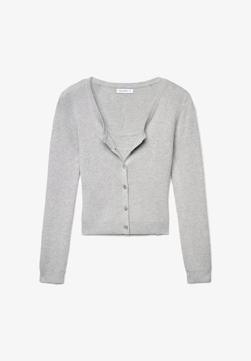 Graue Strickjacke mit langen Ärmeln, gerippter Textur, V-Ausschnitt und Knopfverschluss mit bunten Knöpfen entlang der Vorderseite.