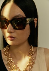 Não selecionado, gradient brown