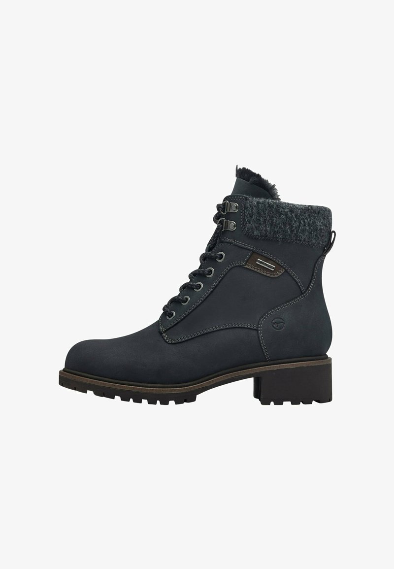 Fekete bőr bokacsizma texturált szürke kötött szegéllyel, fűzős elülső résszel, durva talppal és kontrasztos varrási részletekkel.