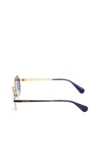 Rektangulära solglasögon med grå linser, ram i guldmetall och ponyplast i lila. Har klara näskuddar och tryckt varumärke på templen.