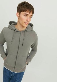 Jack & Jones JJESTAR BASIC HOOD - Sweatjacke - sedona sage