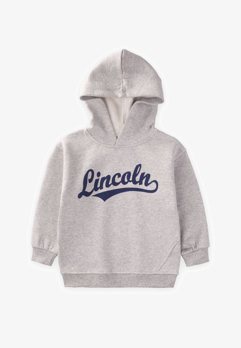 Sudadera con capucha gris con un estampado gráfico de "Lincoln" en azul marino. Presenta puños y dobladillo acanalados, una textura suave y un bolsillo frontal tipo canguro.