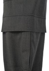 Pantaloni in tessuto grigio con una texture liscia, frontale piatto e tasche laterali. Il design presenta cuciture ordinate e una vestibilità su misura.