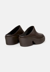Camper BILLIE - Korolliset pistokkaat - dark brown