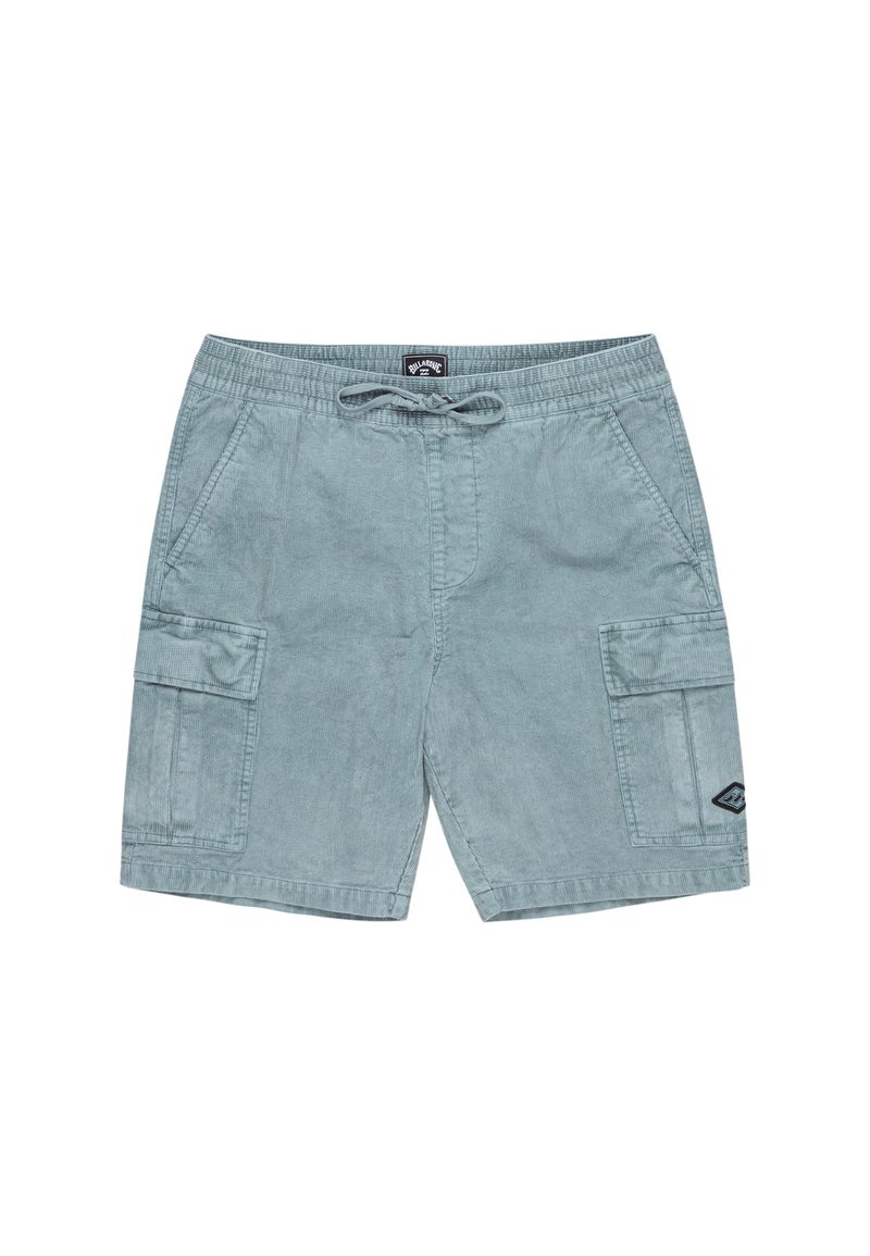 Lichtblauwe cargo shorts gemaakt van zacht materiaal, met een elastische tailleband met trekkoord, zijzakken en een embleem op het onderbeen.