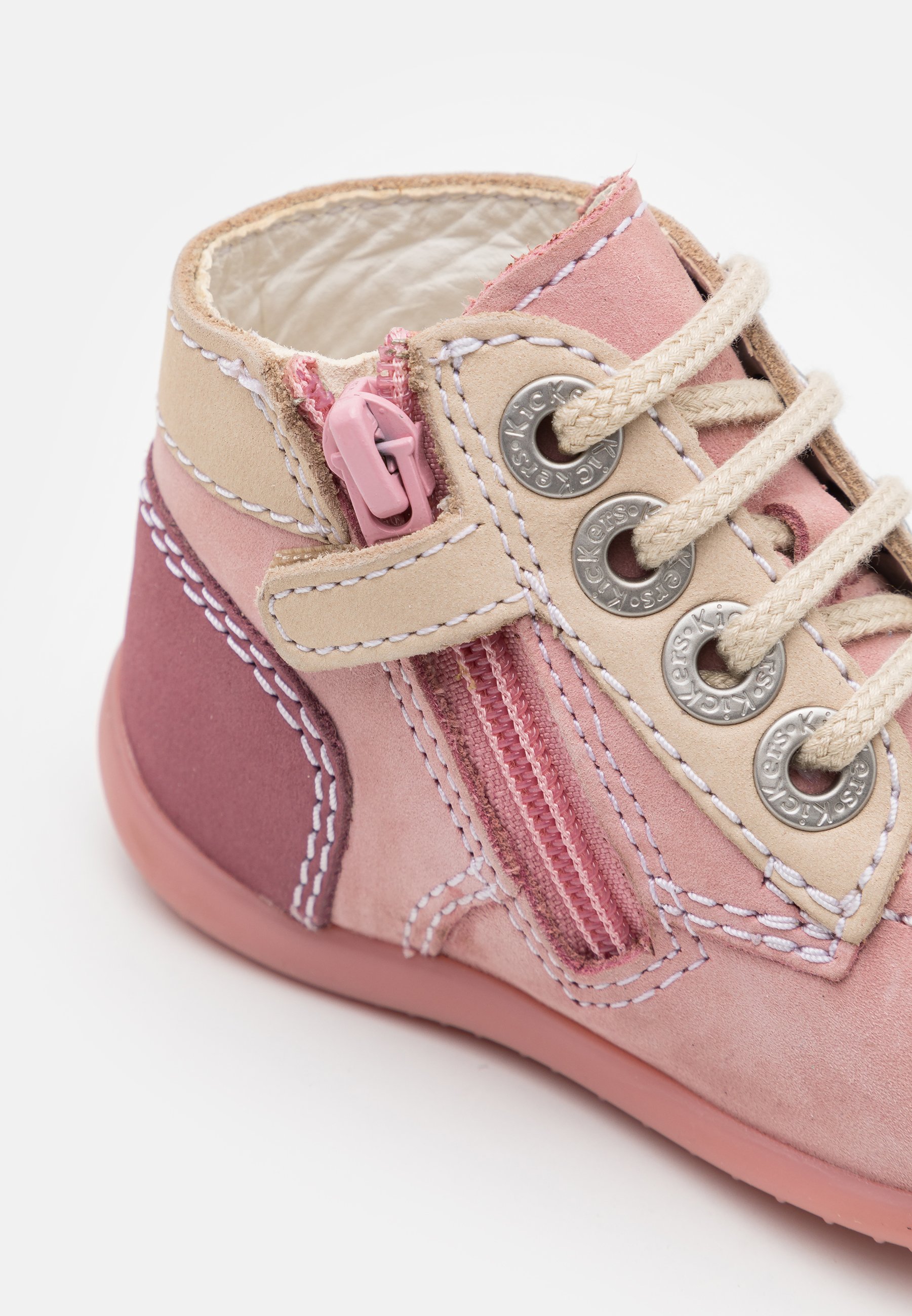 chaussure rose clair