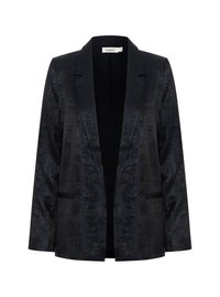 Černý blazer vyrobený z texturované tkaniny. Má klopový límec, otevřený přední díl a dvě přední kapsy. Hladká vnitřní podšívka.