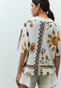Thumbnail Image 2
