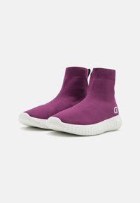 Purple knit ankle sneakers with a ribbed collar and white rubber sole, featuring a small logo detail on the side.