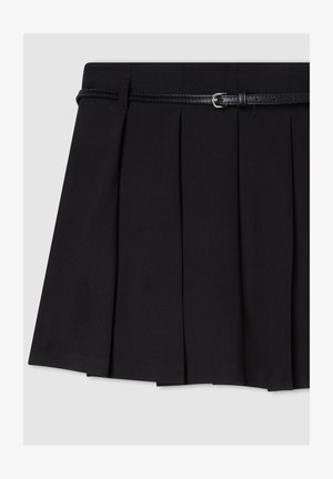 Gonna nera a pieghe con finitura testurizzata, dotata di una sottile cintura nera con fibbia in argento. Include una vita strutturata e linee pulite.
