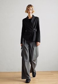 Zign Studio LEATHER - Natikače - black