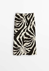 Gonna avvolgente con un audace motivo a strisce zebrate in bianco e nero, realizzata in tessuto leggero, con uno spacco frontale e chiusura a bottone.