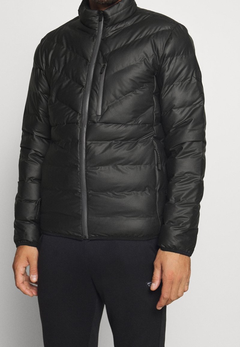 Jack & Jones Träningsjacka - black