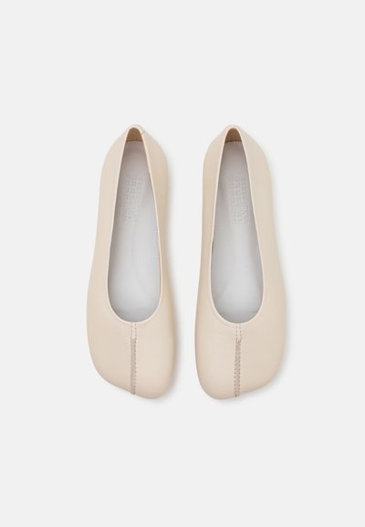 MM6 Maison Margiela BALLET SHOE - Ballerinaskor - sudan brown