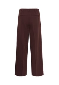 Pantalon marron foncé à jambes larges avec taille élastique, passants de ceinture et deux poches arrière passepoilées, vu de dos.