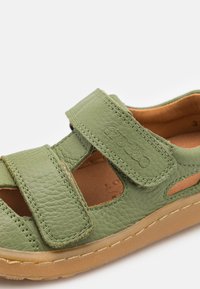 Froddo BAREFOOT UNISEX - Riemensandalette - olive