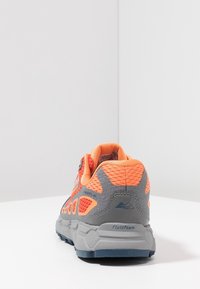 Columbia Běžecké boty do terénu - orange