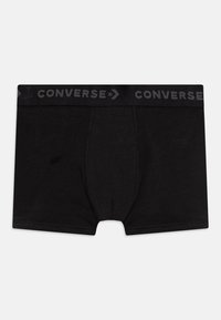 Crne bokserice od mekog materijala. Imaju crni elastični pojas s "CONVERSE" logotipom u sivoj boji. Šivani detalji na prednjoj strani.