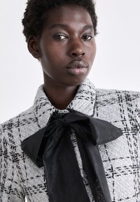 Marc Cain Blazer - grey