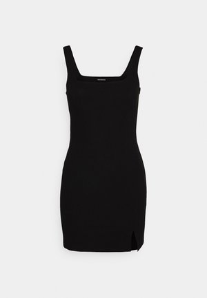 Schwarzes ärmelloses Bodycon-Kleid mit quadratischem Ausschnitt und kleinem Schlitz vorne am Saum vor weißem Hintergrund.