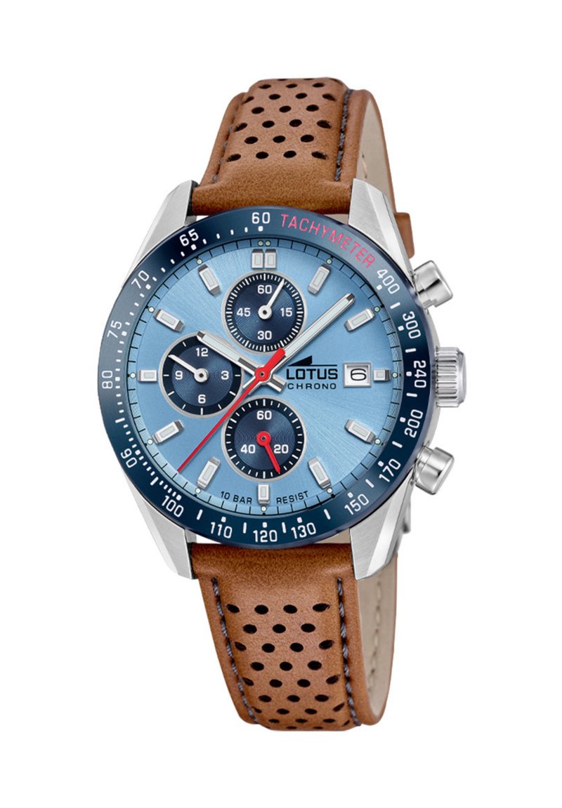 Orologio cronografo con quadrante blu navy, dettagli argentati e cinturino in pelle traforata marrone. Presenta tre sottodial e scala tachimetrica.