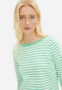 TOM TAILOR DENIM Camiseta de manga larga - white green stripe
