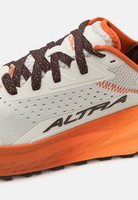 Altra OLYMPUS 6 - Løpesko for mark - gray/orange