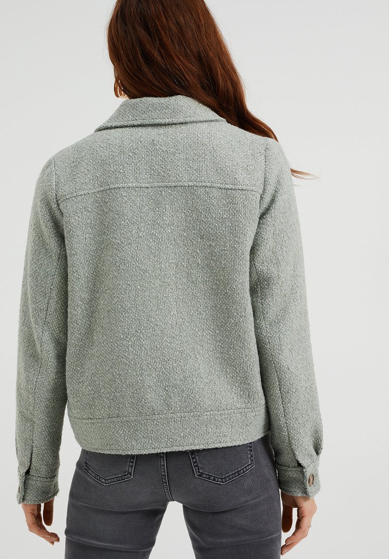 Damen Leichte Jacken | WE Fashion MET KLEPZAKKEN Leichte Jacke green/hellgrün - UI70174 Damen Leichte Jacken | WE Fashion MET KLEPZAKKEN Leichte Jacke green/hellgrün - UI70174