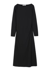 Rochie midi neagră cu mâneci lungi, guler rotund și un ușor plisat lateral pe un fundal alb.