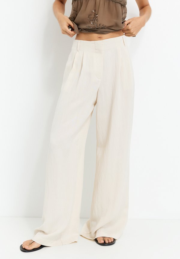 DARTED-SMART - Stoffhose - beige