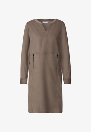 Abito marrone a maniche lunghe con scollo a V, dettaglio di cucitura anteriore e due tasche laterali con zip. Realizzato in tessuto liscio con una vestibilità comoda.