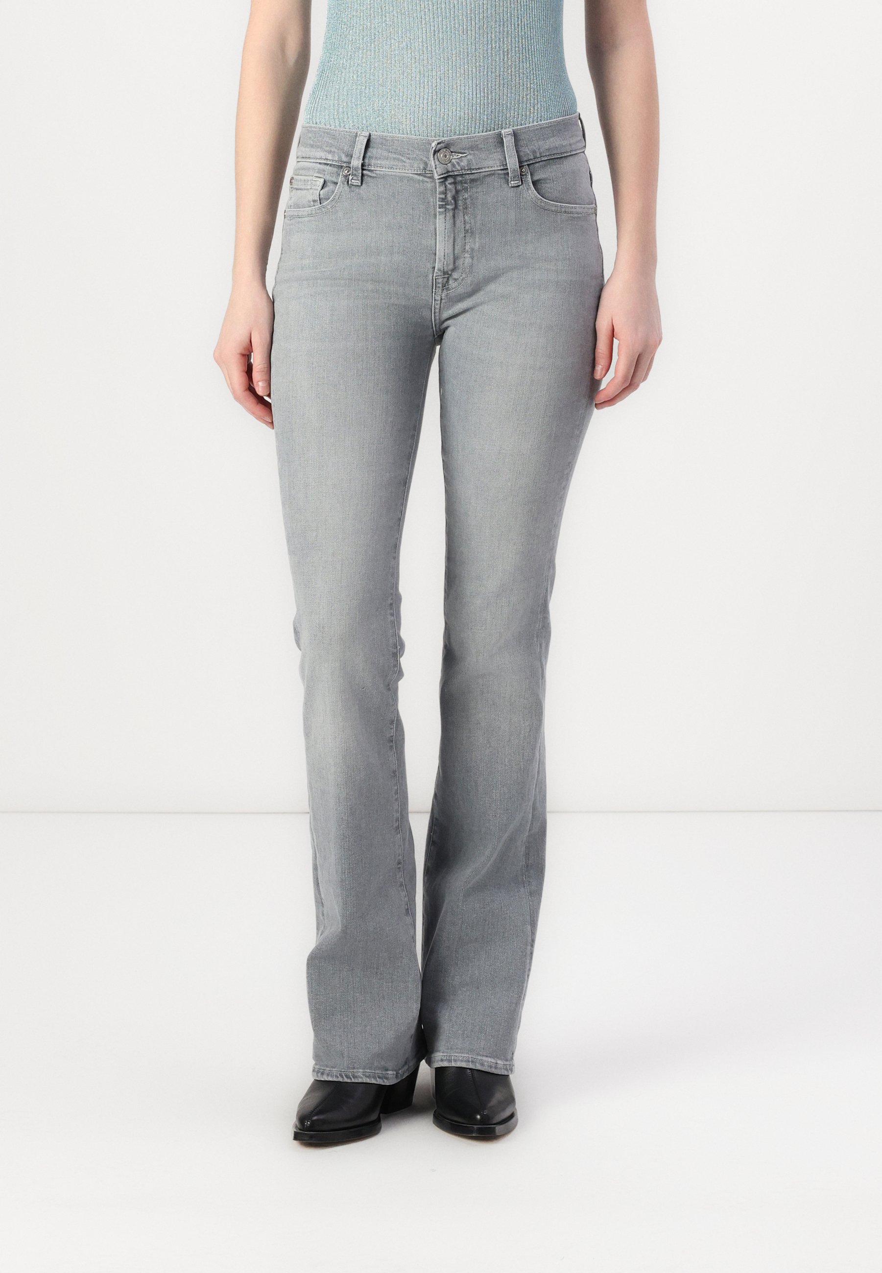 【in a row】Brush span bootcut denim Effortless Staple High-Rise Bootcut Jeans | Windsor