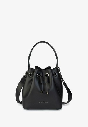 IKKS Women Sacs bandoulière Sac seau - SEASONAL femme noir | Sarenza France IKKS Women Sacs bandoulière Sac seau - SEASONAL femme noir | Sarenza France