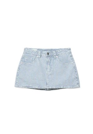 Minigonna di jeans a righe verticali blu e bianche con tasche frontali, passanti per cintura e chiusura con bottone.