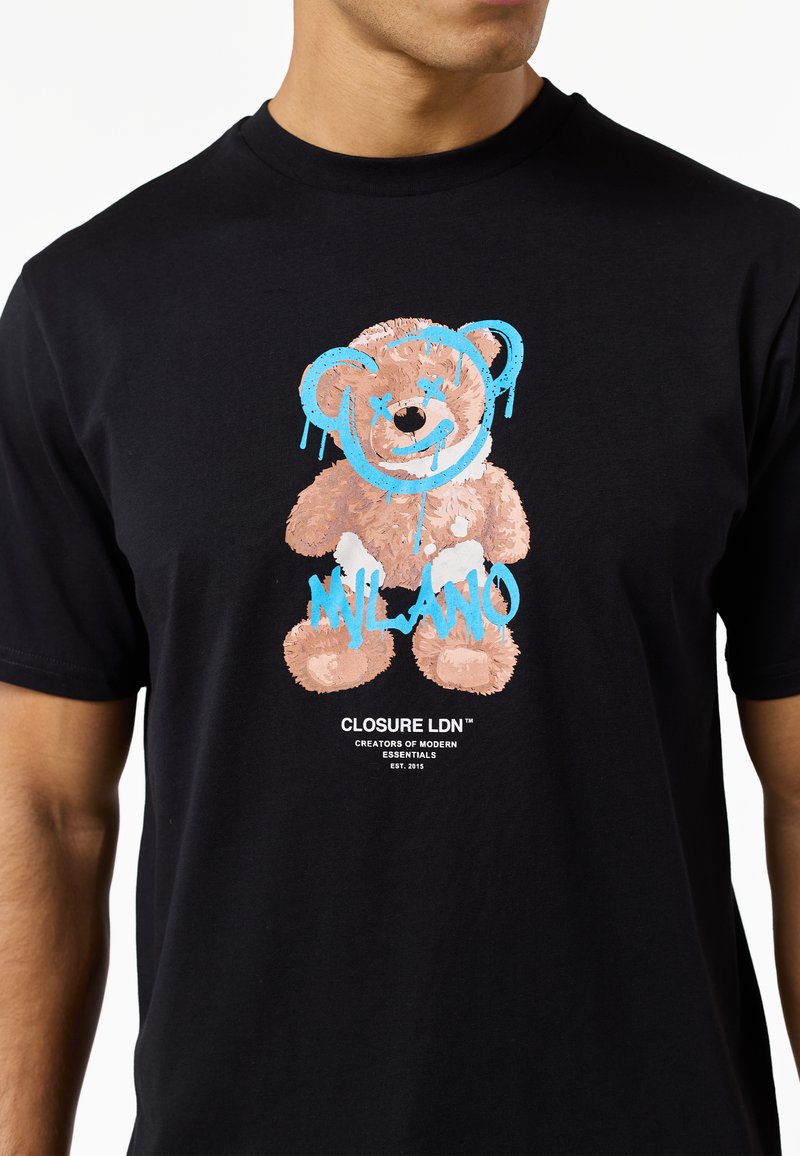 CLOSURE London PAINTED TEDDY TEE - Print T-shirt - black - Zalando