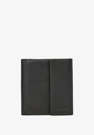 Zwarte leren portemonnee met een gladde textuur, bi-fold ontwerp, één buitenvak en geperst merkembleem aan de voorkant.