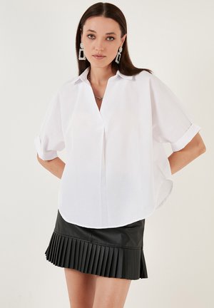 LELA LOOSE FIT - Camicetta - white
