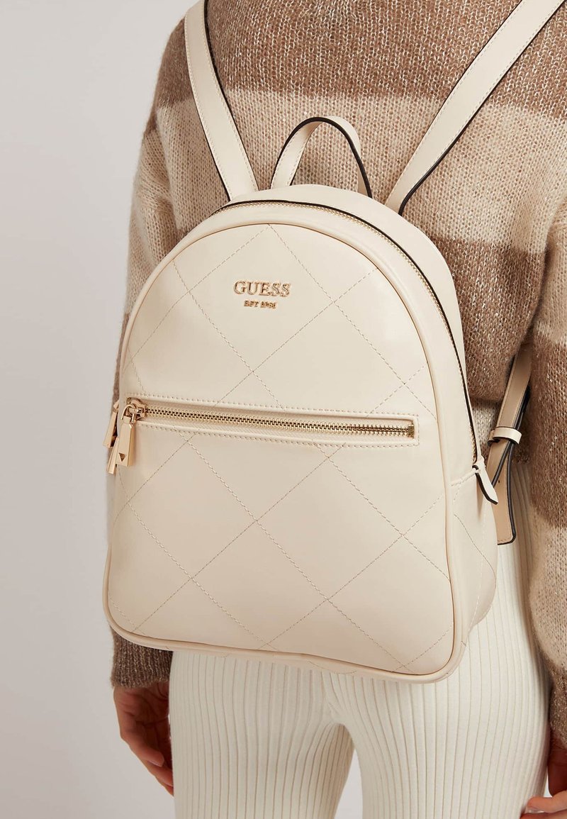 Guess VIKKY Rucksack weiß/white Zalando.de