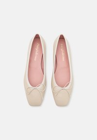 Pretty Ballerinas CAMILE - Balerinke - off whitte
