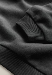 Unausgewählt, charcoal grey