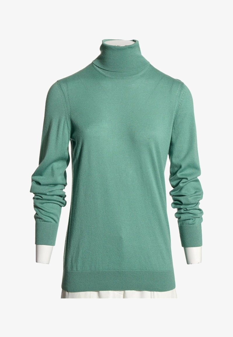 Pull col roulé vert menthe à manches longues sur un mannequin sans tête avec des manches légèrement froncées et des poignets et ourlets côtelés.