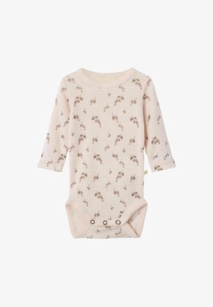 Šviesiai rožinė ilgomis rankovėmis bodysuit su rudu gėlių raštu, turintis banguotą apykaklę ir spaudėmis apačioje, kad būtų lengva apvilkti.