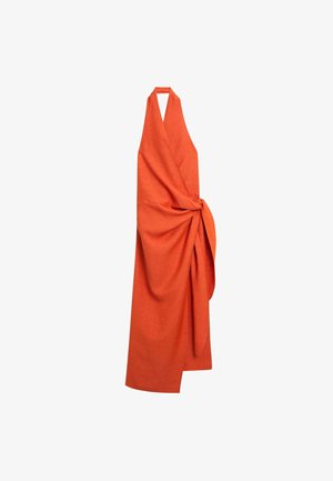 Ærmeløs orange halterneck kjole med slå-om front og knudedetalje i siden, knælang nederdel, lavet af let stof.