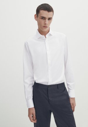 WITH DOUBLE CUFFS  - Camicia elegante - white