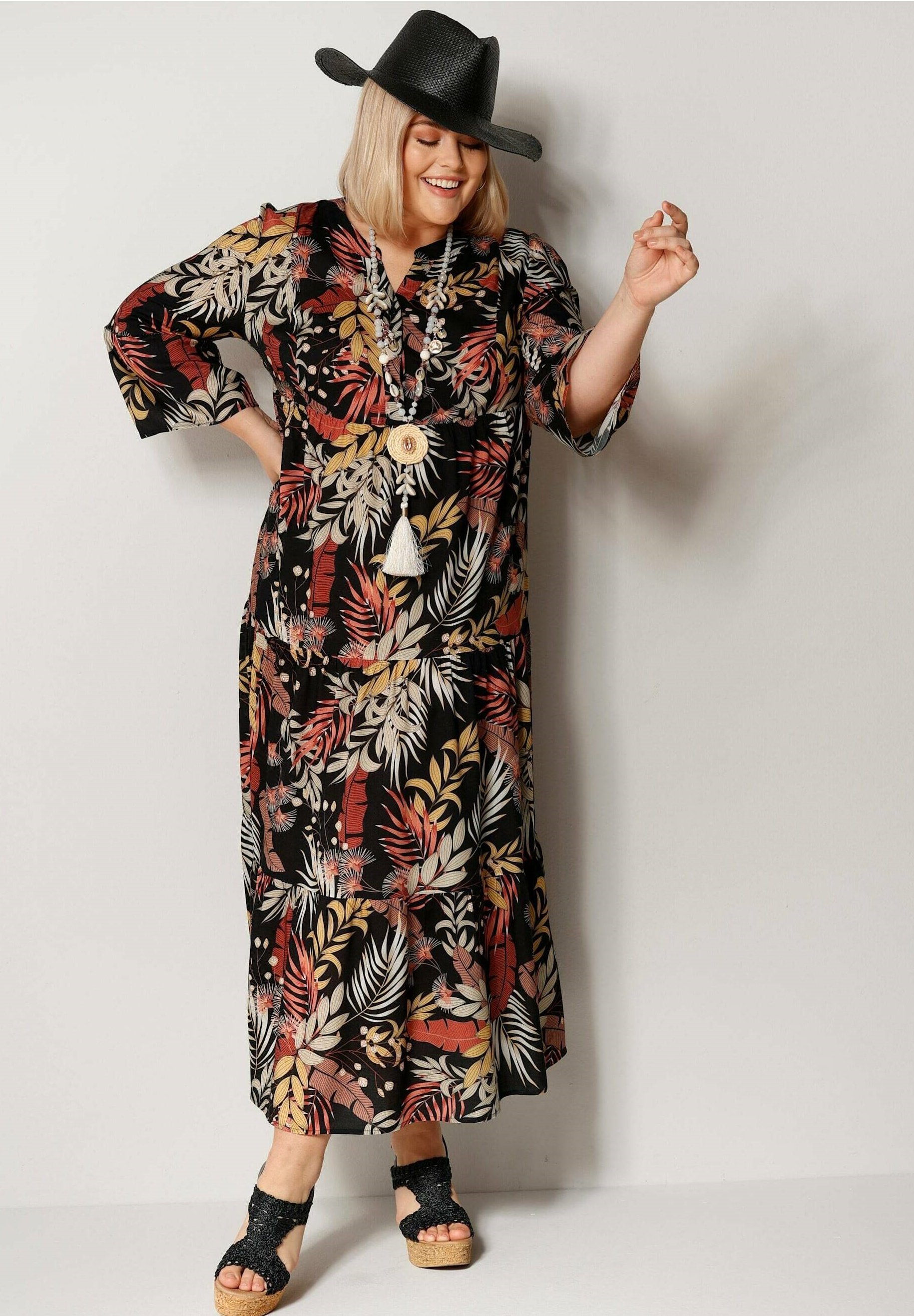 Sara Lindholm Maxikleid - schwarz/terracotta/schwarz - Zalando.de